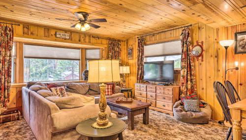 California Retreat with Deck, Fire Pit and Grill! - Foto 5