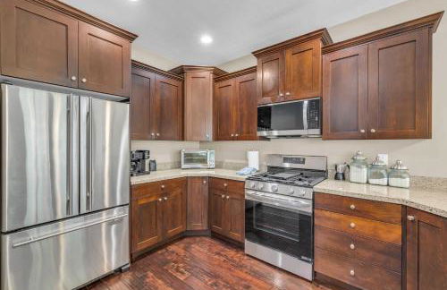 Charming 3BR-Near Skiing & Hiking - Foto 11