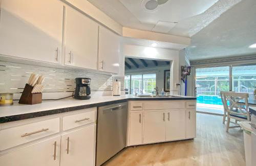 Siesta Key Paradise, Vacation Pool Home, Near Beach, Restaurants and More - Foto 10