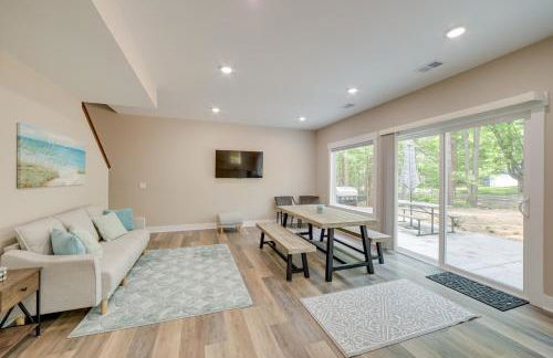 Holland Home with Fire Pit Walk to Lake Michigan! - Photo 3