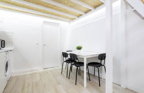 Loft reformado en Marques de Vadillo con patio privado - Photo 7