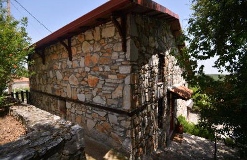 Stonehouse 2 Bedroom Chalet on Olympus Amazing View - Photo 45