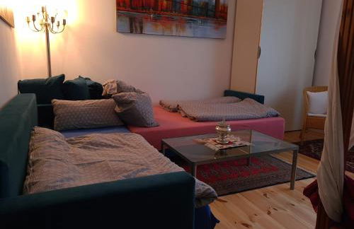 Nana-EG-80m2 sanierter Altbau-Parkplatz-kleiner Garten-WLAN-NETFLIX-2Zimmer-Küche-Dusche-Wanne-Waschmaschine - Foto 7