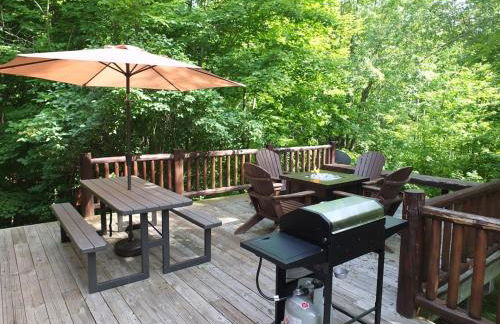 The Hillside Hideaway at Crystal Lake - Great Spa! - Foto 4