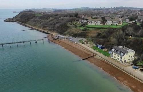 Promenade Apartment with own Beach Hut - Photo 20