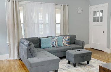 Lux 3BR, Steps from Airport, U of R & Grocery Stores - Foto 24