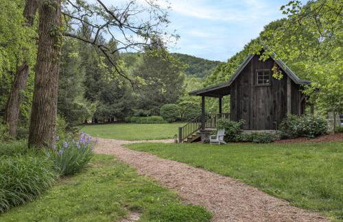 HOT TUB & PET-FRIENDLY Cabin in Cheshire Village - Foto 43