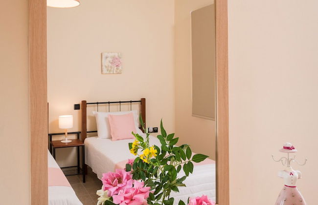 Steps to the Beach Spacious Home-Parking - Foto 3