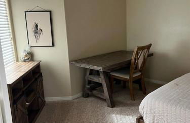 Stylish Silver Falls 4BR KING Master Game Room - Photo 30