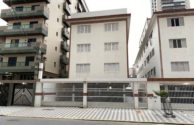 Pé na Areia Praia da Guilhermina - Foto 16