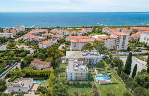 Newly Built Apartment with Pool, Walk to the Beach - Foto 4