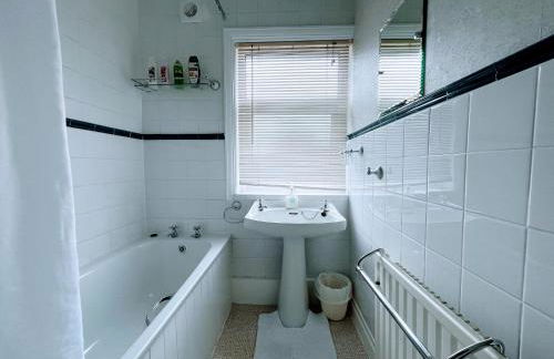 Luxury Beds Parking 2 Bathrooms 3 Large Bedrooms Nice Area - Foto 16