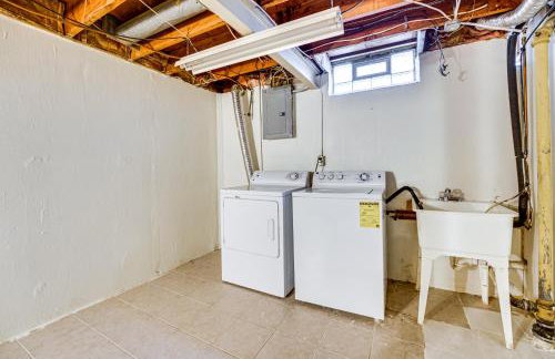 Fire Pit and Yard Family Home in Farmington Hills! - Foto 30