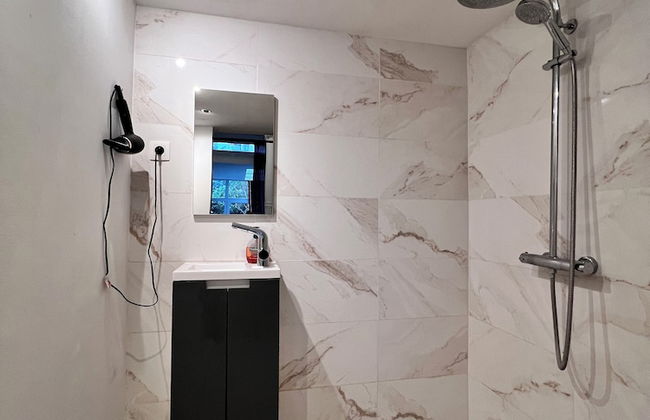 Chic Comfortable Loft and Natural Light - Photo 30