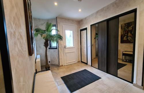 Grande Maison au Bord d'un Lac avec Spa, Jardin Clôturé et Proche du ZooParc de Beauval - FR-1-591-336 - Foto 4