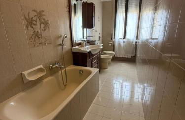 LOVELY APARTMENT WiTH TERRACE NEAR MILAN - Photo 5