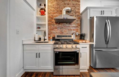 Charming Stay in Louisville's Vibrant Highlands - Foto 12