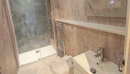 Dubarry Downs Annexe – Hot Tub, Isle of Wight - Foto 5, Shower