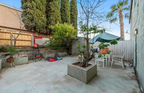 Entire Private Home with 4 Bedrooms 2 Bathrooms, Garage & Gated Yard, Near San Diego Gaslamp, Beach, Available Now - Foto 4