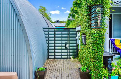 The Moon Quonset Hut Vacation Rental Heated & Chilled Pool - Photo 6