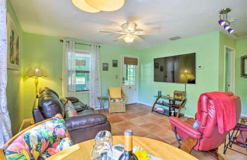 Vibrant Rockledge Home about 2 Mi to Cocoa Village! - Foto 1