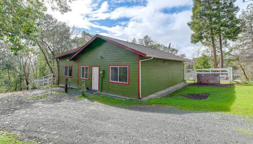 Charming Grants Pass Cottage with Patio and Gas Grill! - Foto 3