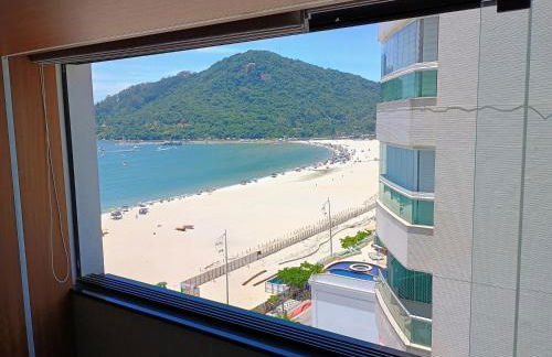 Excelente AP Pé na areia Vista mar - Foto 20