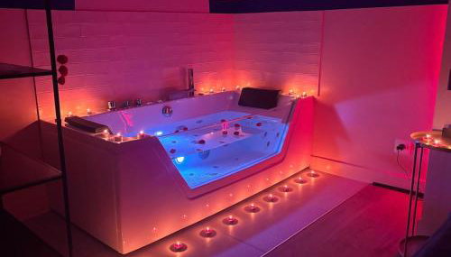 Appartement Thème Années 60' l Baignoire Jets l Clim l Netflix - Foto 2