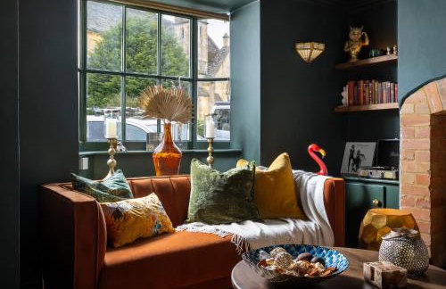 Chipping Campden Shabby Chic on Famous High Street - Photo 3