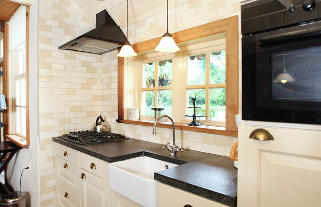 Cozy Apartment in Enschede Near Forest - Photo 28