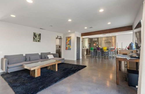 Middlebury Heights with Pool - Foto 14