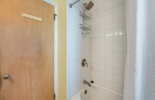 Williams Bay Retreat Walk to Lake Geneva and Town! - Foto 18