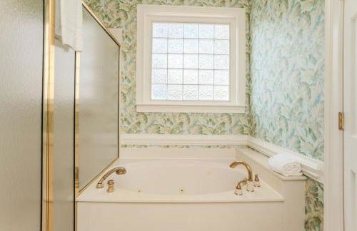 18 Fiddlers Cove Dr - 5 Bed/4 Bath w/ Resort Access & Golf Cart! - Photo 28