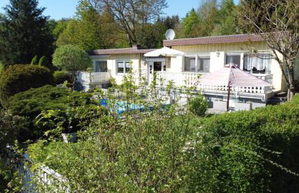 Idyllischer Ferienbungalow in ruhiger Lage mit Pool und großen Garten - Foto 47