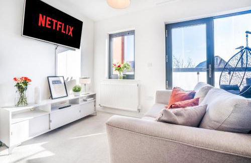 TheCountingSheep - Heathrow in 15 mins - Glass Balcony - Dedicated Workspace - Foto 1