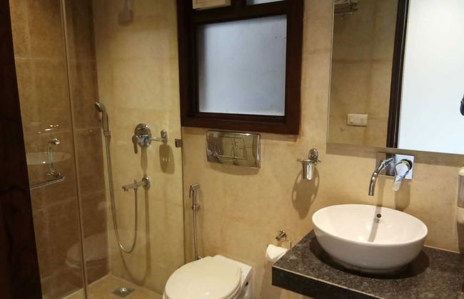 UDS Villa - Next to VFS, Walking to Connaught Place - Foto 41