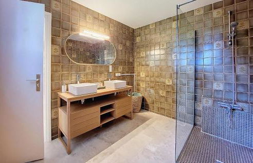 Amazing Home In Aramon - Foto 16