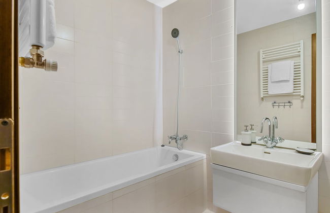 Attic Studio near Carol Park - Foto 20