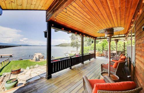 Lakefront property w/boat lift - Foto 1