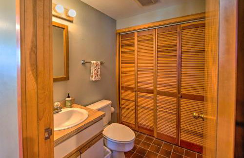 Wooded Waterfront Grantham Home Less Than 10 Mi to Ski! - Foto 34