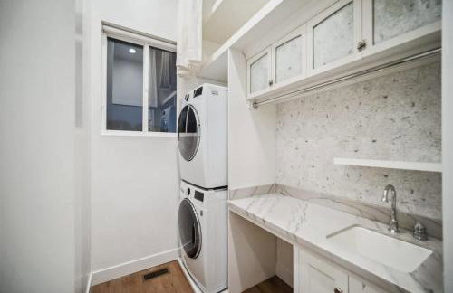 Luxe Family Retreat with Private Pickleball a Large Swim Spa indoor Movie Theatre 2 Outdoor Firepits a Home Gym and more - Foto 37