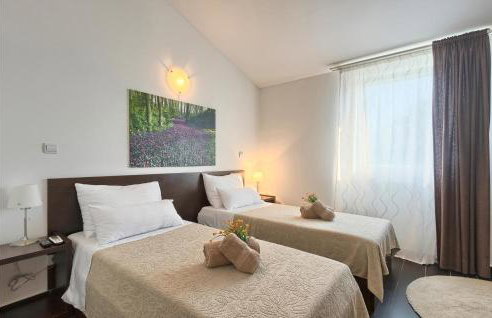 Cozy Home In Naselje Muzini With Sauna - Foto 30