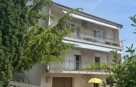 LOTUS Holiday Apartment in Škrljevo - Foto 1