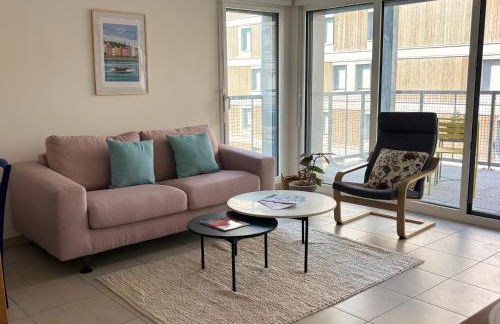 Côté Parc - appart cosy, terrasse, parking & au pied du métro à Lyon - Foto 1