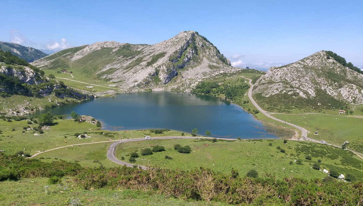 Covadonga & Cangas de Onís Day Trip - Foto 2