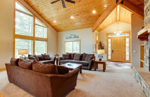 Indoor Entertainment Forested Sunriver Retreat! - Foto 11