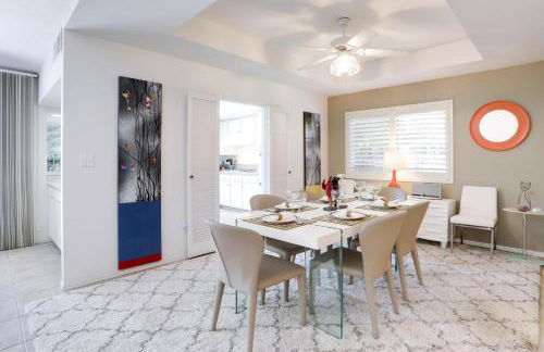 Sunny Palm Springs Haven Fenced Patio, 6 Pools! - Foto 7