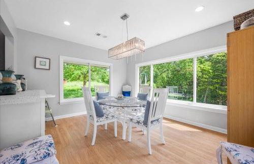 Exceptional Contemporary Retreat with 4 King Beds in Mystic CT - Foto 15