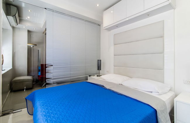 Alcoves Greenbelt Park Place Makati - Photo 3