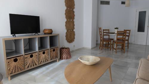 Titan, edificio Hipercor, con Parking - Foto 3